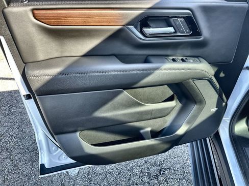 New 2026 GMC Yukon XL Denali w/ Sun & Power Step Package image 21