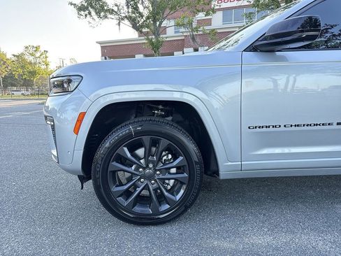 New 2026 Jeep Grand Cherokee L Limited AWD/4WD image 12