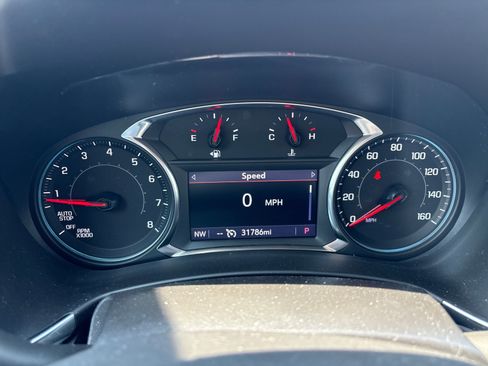 Used 2022 Chevrolet Equinox Premier image 13