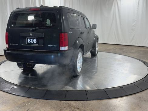 Used 2010 Dodge Nitro SE image 9