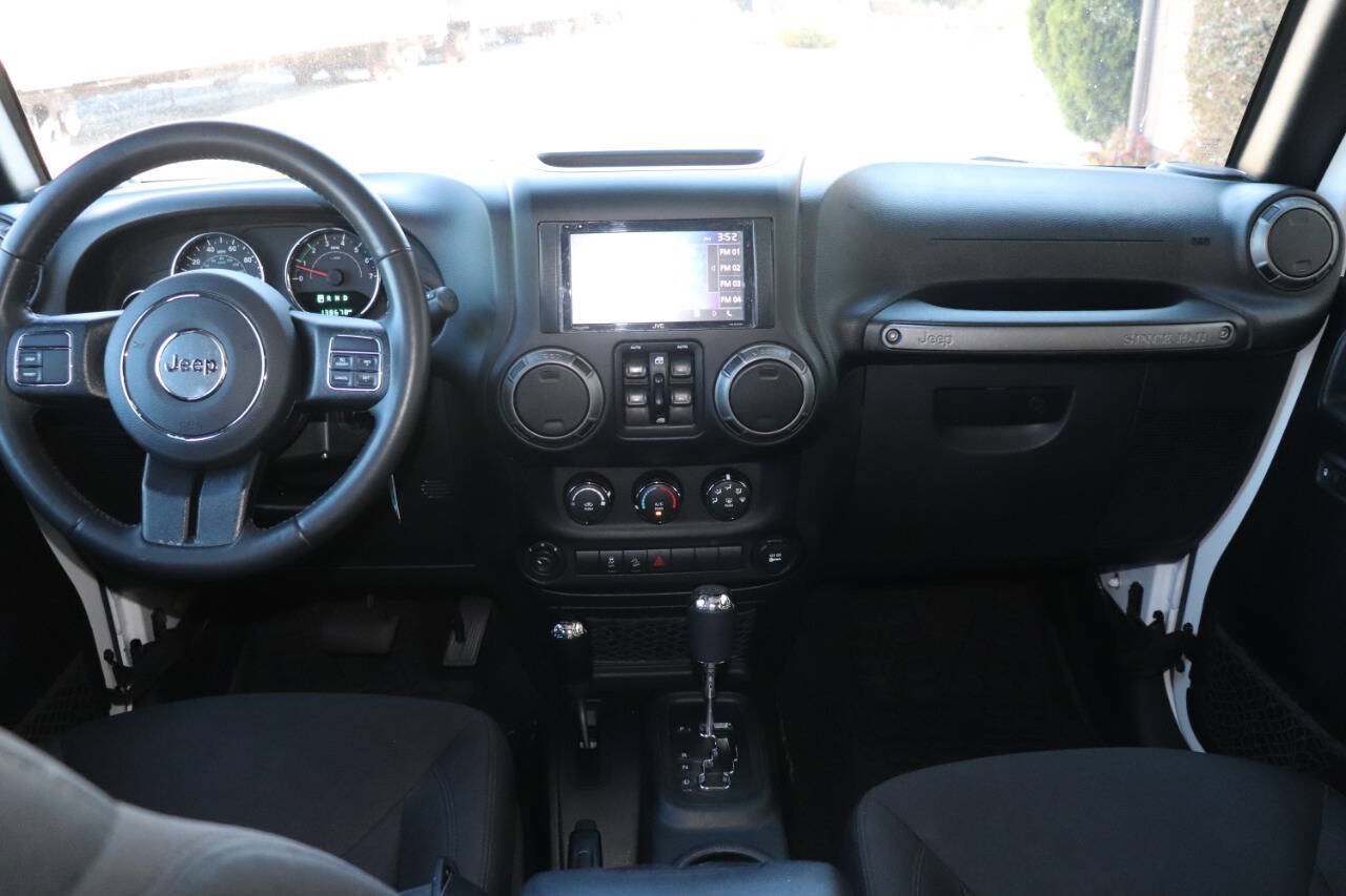 Used 2018 Jeep Wrangler Unlimited Sport S AWD/4WD image 21