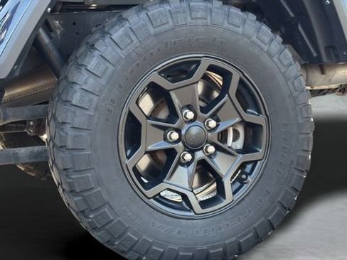 Used 2023 Jeep Gladiator Sport AWD/4WD image 27