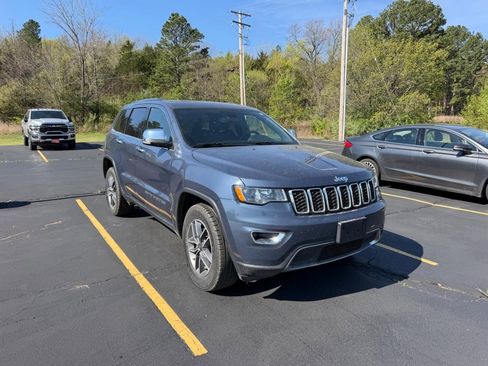 Used 2020 Jeep Grand Cherokee Limited image 2
