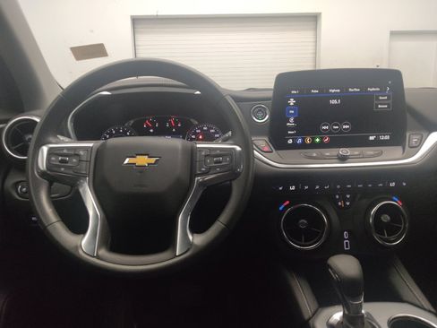Used 2024 Chevrolet Blazer LT FWD image 22