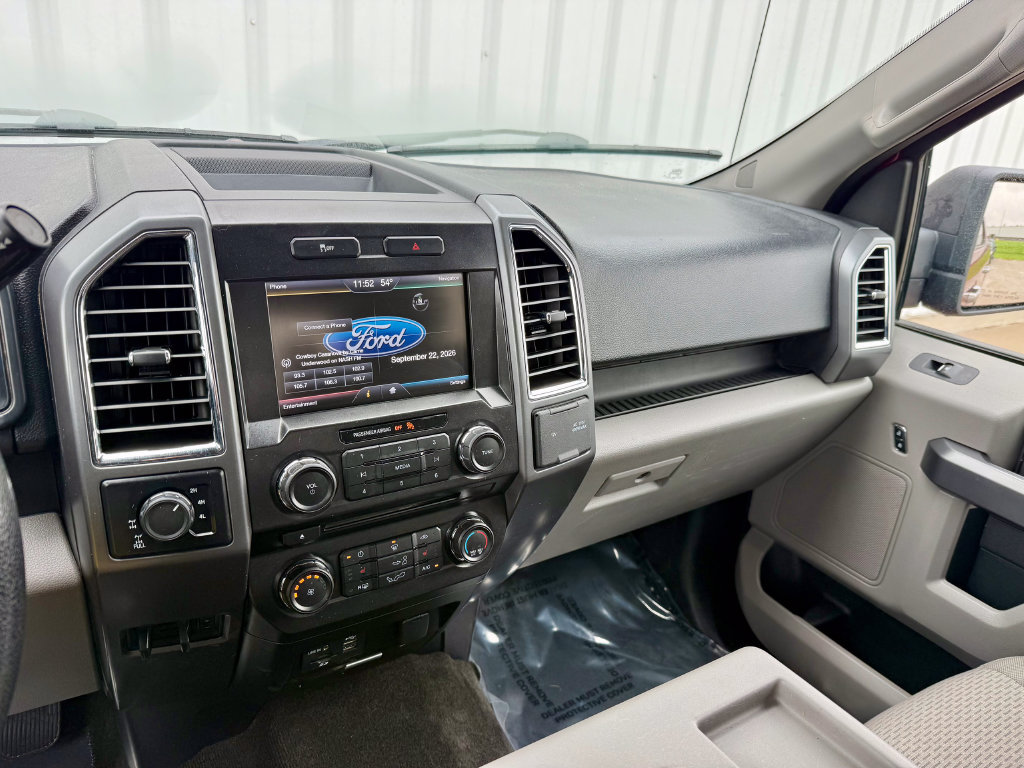 Used 2015 Ford F150 XLT w/ Equipment Group 302A Luxury AWD/4WD image 22