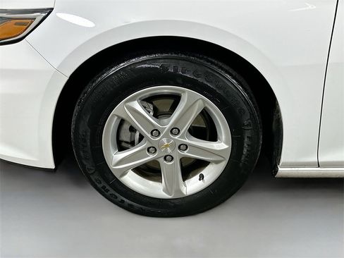 Used 2024 Chevrolet Malibu LT image 7