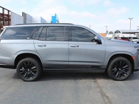 Used 2021 Cadillac Escalade Sport Platinum AWD/4WD image 2