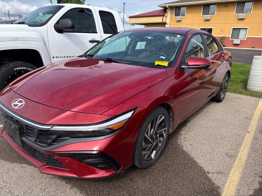Used 2024 Hyundai Elantra Limited FWD image 6