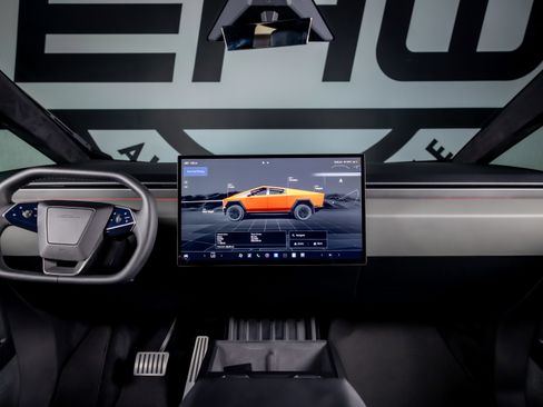 Used 2024 Tesla Cybertruck AWD Crew Cab image 2