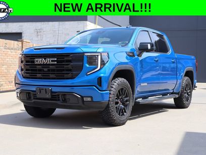 Used 2022 GMC Sierra 1500 Elevation w/ Elevation Premium Package