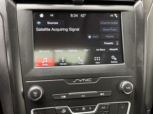 Used 2019 Ford Fusion SE w/ Equipment Group 151A image 18