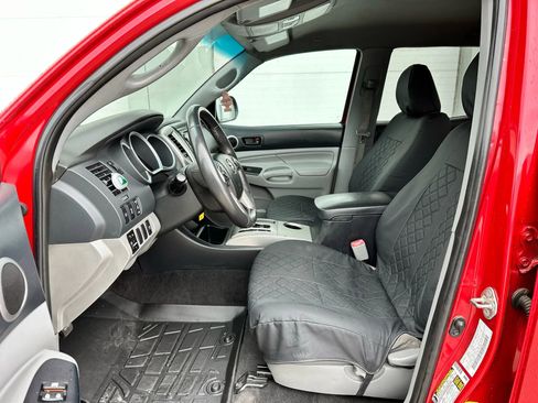 Used 2015 Toyota Tacoma Pickup 4D 5 ft w/ TRD Sport Package image 11