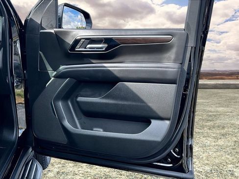 Used 2026 Chevrolet Tahoe LS w/ LPO, Dark Essentials Package RWD image 29