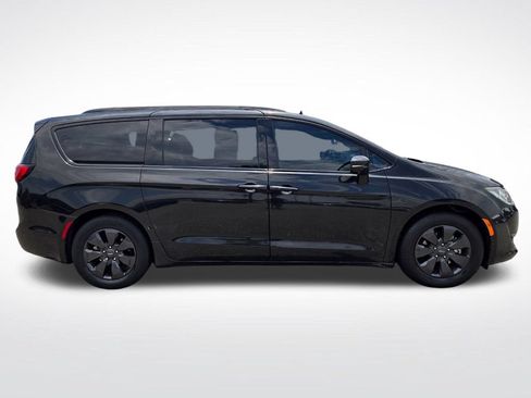 Used 2019 Chrysler Pacifica Limited w/ Advanced Safetytec Group FWD image 10