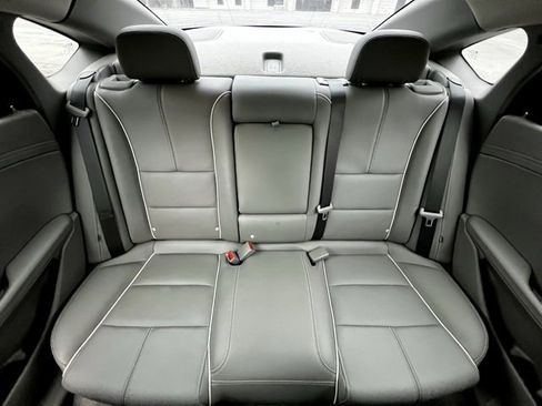 Used 2019 Chevrolet Impala Premier w/ Premier Confidence Package image 25
