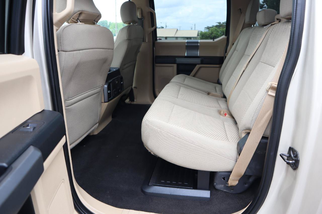 Used 2017 Ford F250 XLT w/ XLT Premium Package AWD/4WD image 14