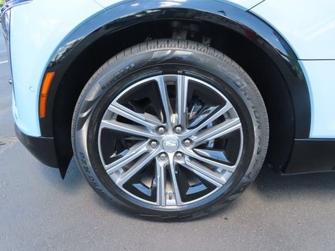 Certified 2024 Cadillac Lyriq Luxury RWD image 8