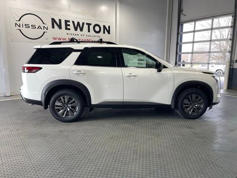New 2026 Nissan Pathfinder SV FWD image 8