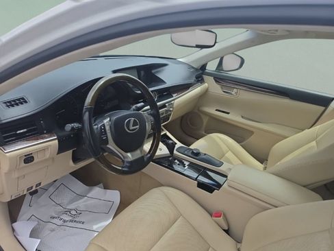 Used 2015 Lexus ES 350 w/ Premium Package FWD image 19