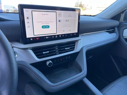 Certified 2025 Ford Explorer Active w/ Active Comfort Package image 17