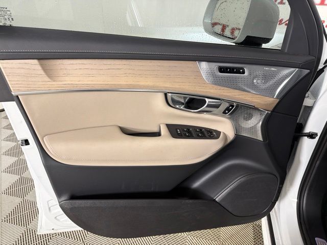 Used 2026 Volvo XC90 B6 Ultra w/ Lounge Package AWD/4WD image 19