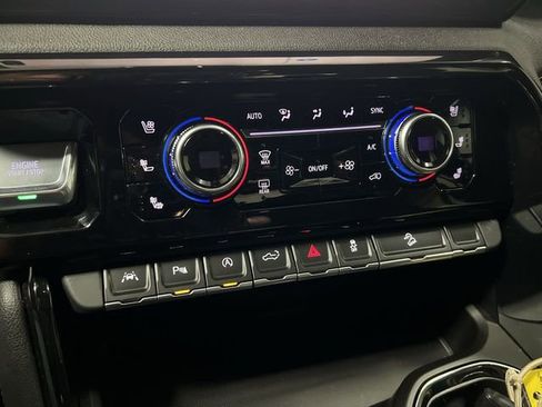 Certified 2025 GMC Sierra 1500 AT4 w/ Technology Package AWD/4WD image 18