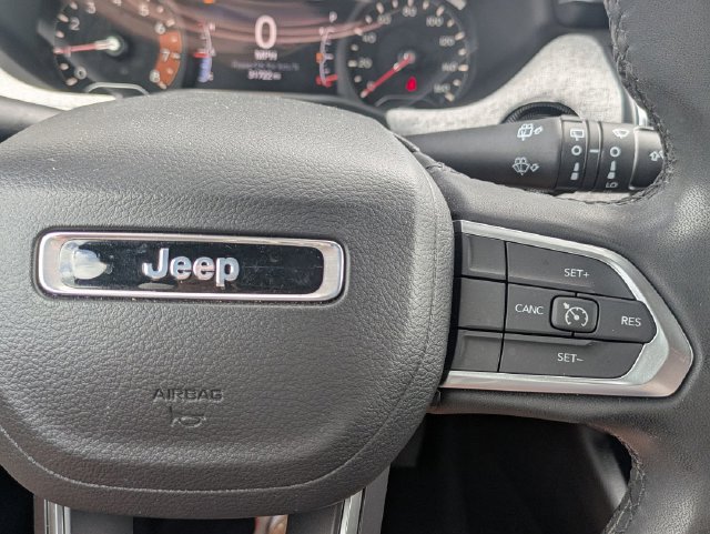 Used 2023 Jeep Compass Latitude AWD/4WD image 19
