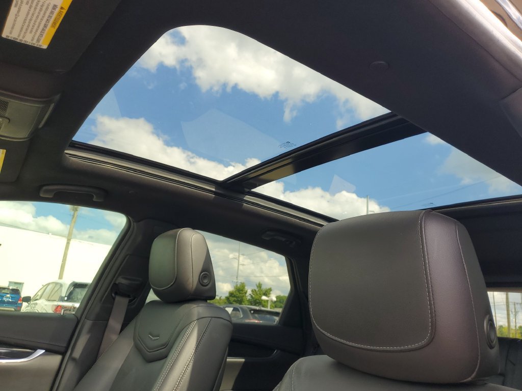 Used 2020 Cadillac XT5 Premium Luxury AWD/4WD image 14