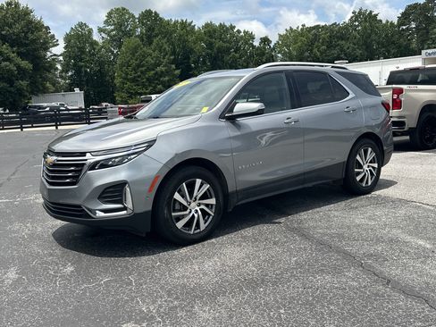 Used 2023 Chevrolet Equinox Premier FWD image 4