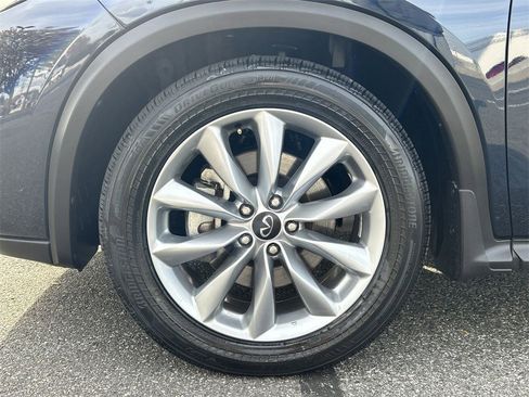 Certified 2022 INFINITI QX50 Essential image 10