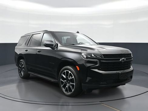 Used 2023 Chevrolet Tahoe RST w/ Luxury Package AWD/4WD image 13