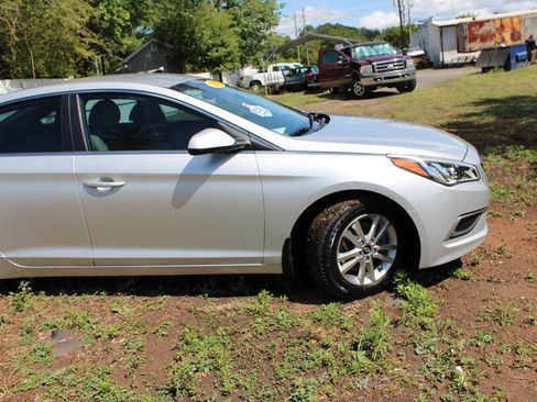 Used 2016 Hyundai Sonata SE FWD image 4