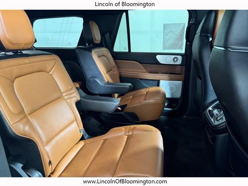 Certified 2019 Lincoln Navigator Reserve AWD/4WD image 11