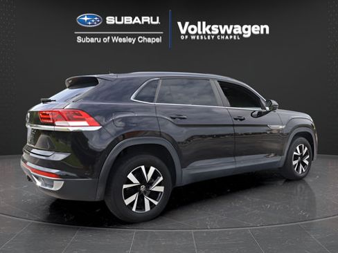 Used 2020 Volkswagen Atlas Cross Sport SE FWD image 8