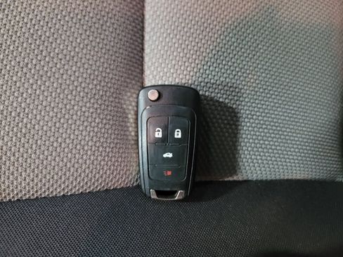 Used 2014 Chevrolet Cruze LS FWD image 32
