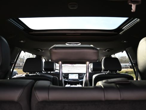 New 2026 Jeep Grand Wagoneer L Limited image 28