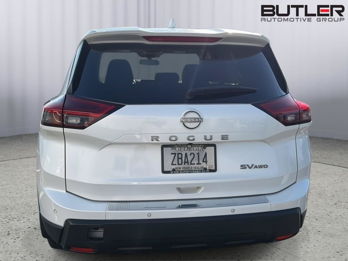 Used 2024 Nissan Rogue SV AWD/4WD image 9