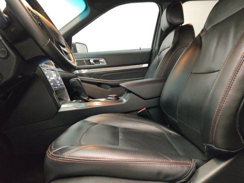 Used 2016 Ford Explorer Sport w/ Equipment Group 401A AWD/4WD image 17