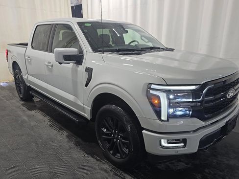 Used 2024 Ford F150 Lariat AWD/4WD image 3