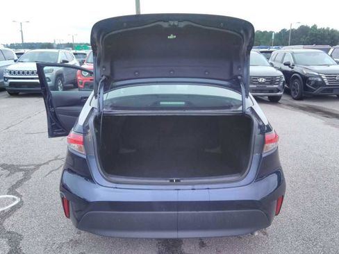 Used 2024 Toyota Corolla LE FWD image 5