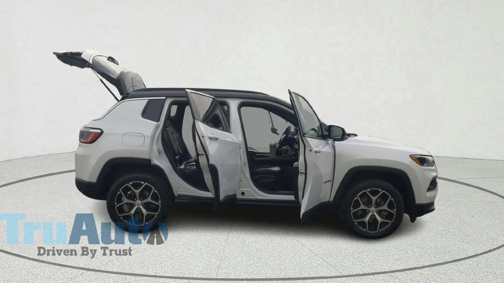 Used 2024 Jeep Compass Limited AWD/4WD image 16