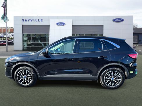 Used 2022 Ford Escape SEL image 2