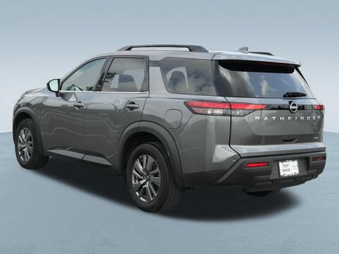 Used 2025 Nissan Pathfinder SV AWD/4WD image 6