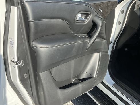 Used 2023 INFINITI QX80 Luxe w/ Cargo Package image 8