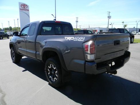 Used 2021 Toyota Tacoma TRD Off-Road w/ Technology Package AWD/4WD image 7