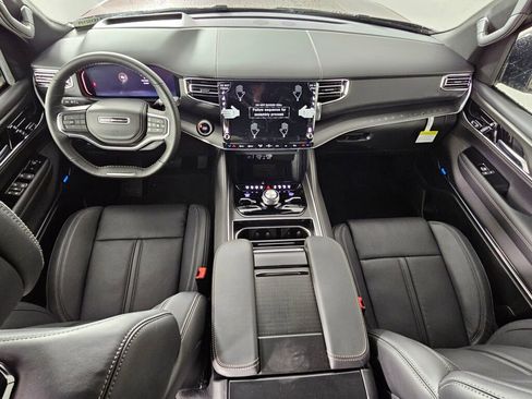 New 2026 Jeep Grand Wagoneer Summit image 19