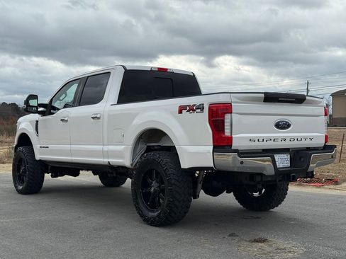 Used 2017 Ford F250 Lariat w/ Lariat Ultimate Package image 6