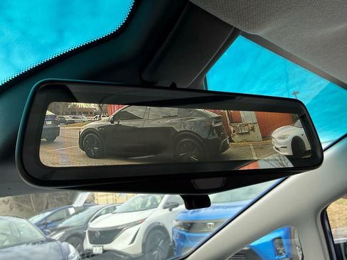 Used 2017 Chevrolet Bolt Premier w/ Driver Confidence II Package image 27