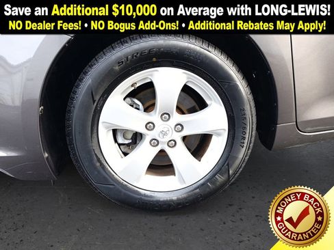 Used 2017 Toyota Sienna LE image 13