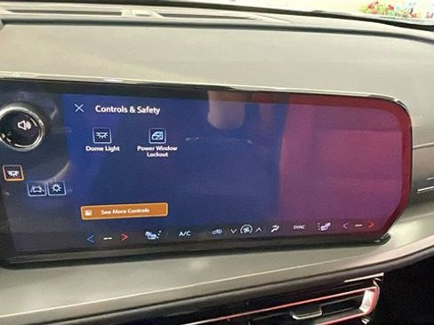 New 2026 Chevrolet Traverse LT w/ LPO, Floor Liner Package image 15